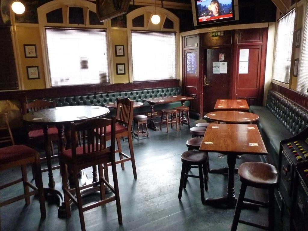 Bed & Breakfast Shanahans With Sports Bar Birmingham