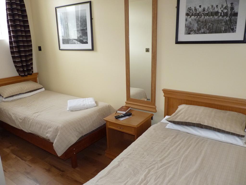Bed & Breakfast Shanahans With Sports Bar Birmingham