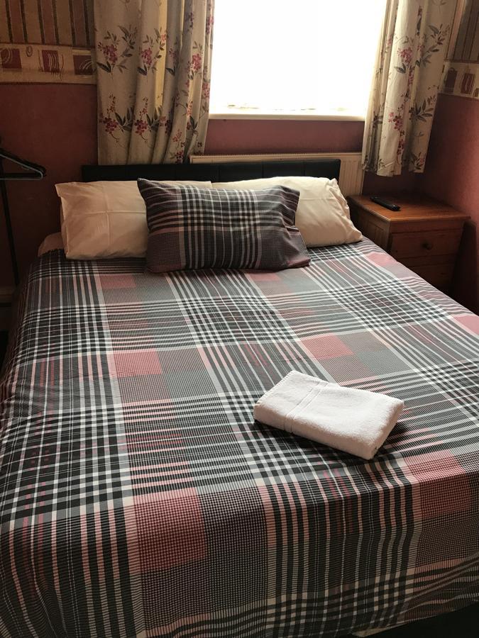 Bed & Breakfast Shanahans With Sports Bar