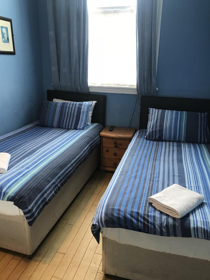 Bed & Breakfast Shanahans With Sports Bar Birmingham
