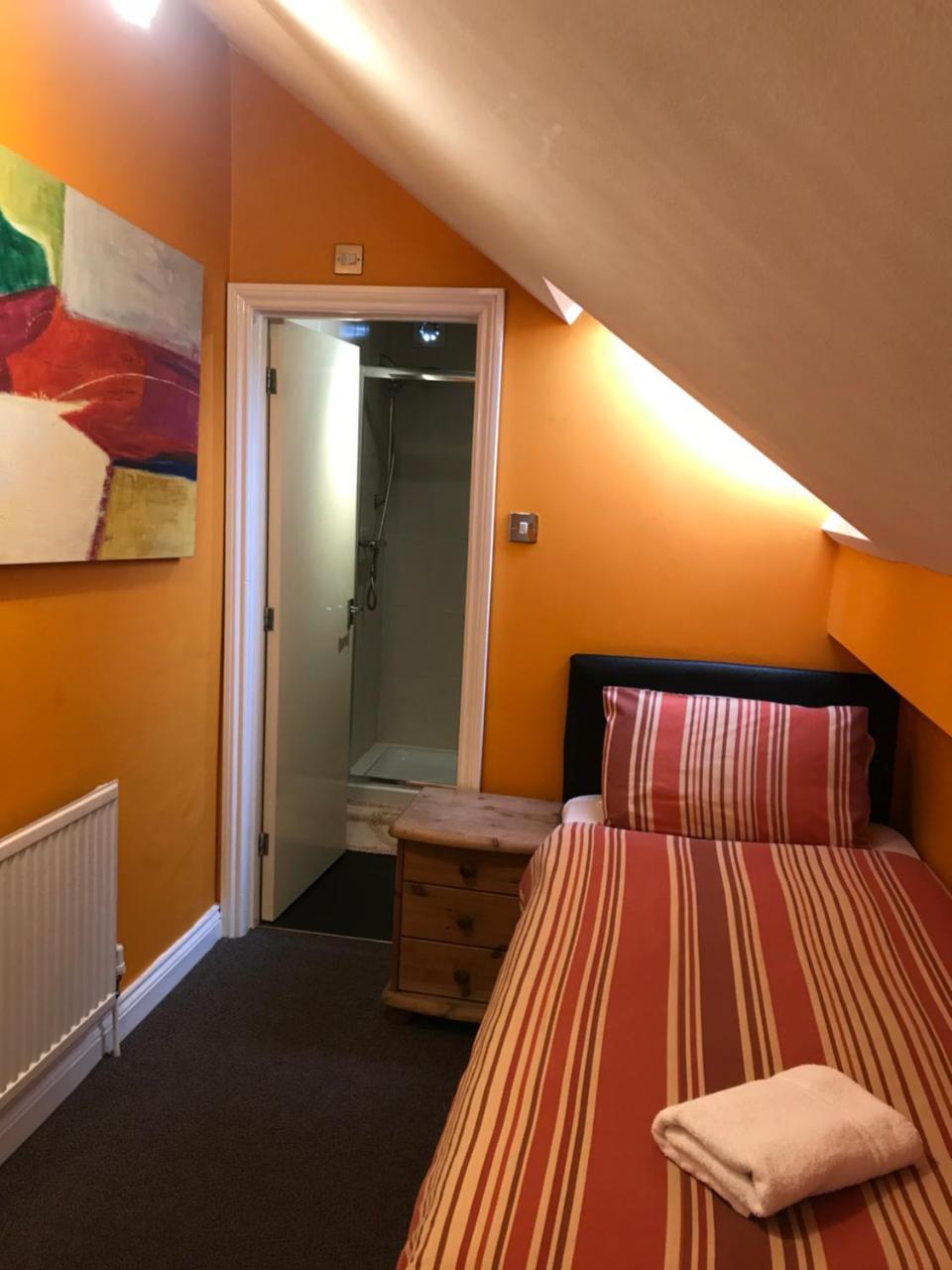 Shanahans With Sports Bar Bed & Breakfast Birmingham