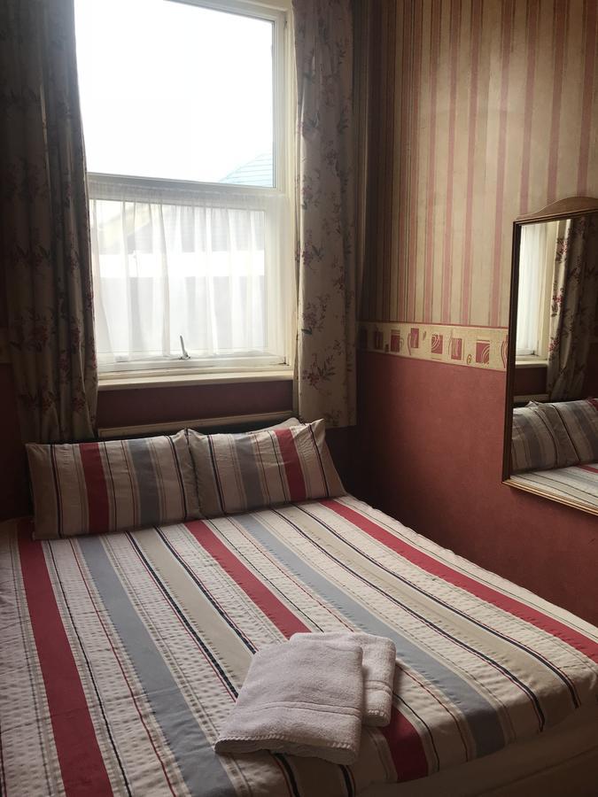 Bed & Breakfast Shanahans With Sports Bar Birmingham
